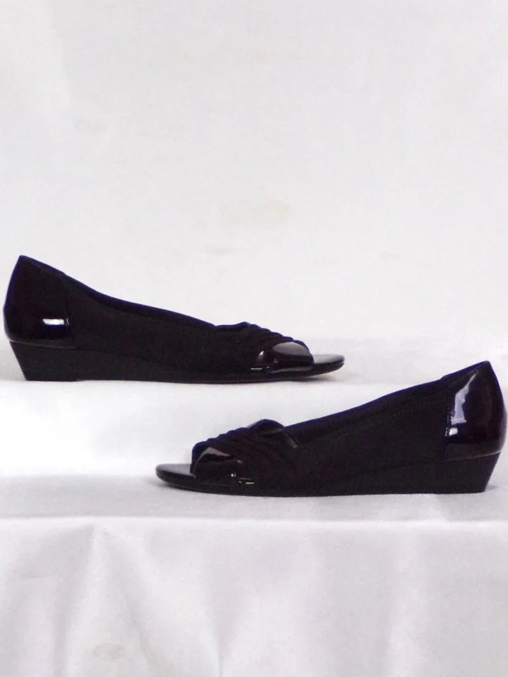 AUBREY LYNN size 7.5M AL-CALEIGH black low wedge-heel open-toe comfort shoes